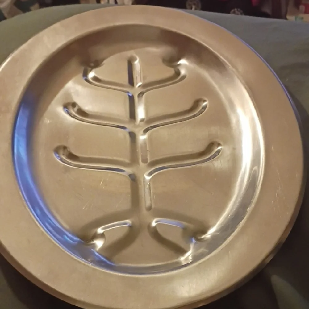 Silver Leaf Design Plate